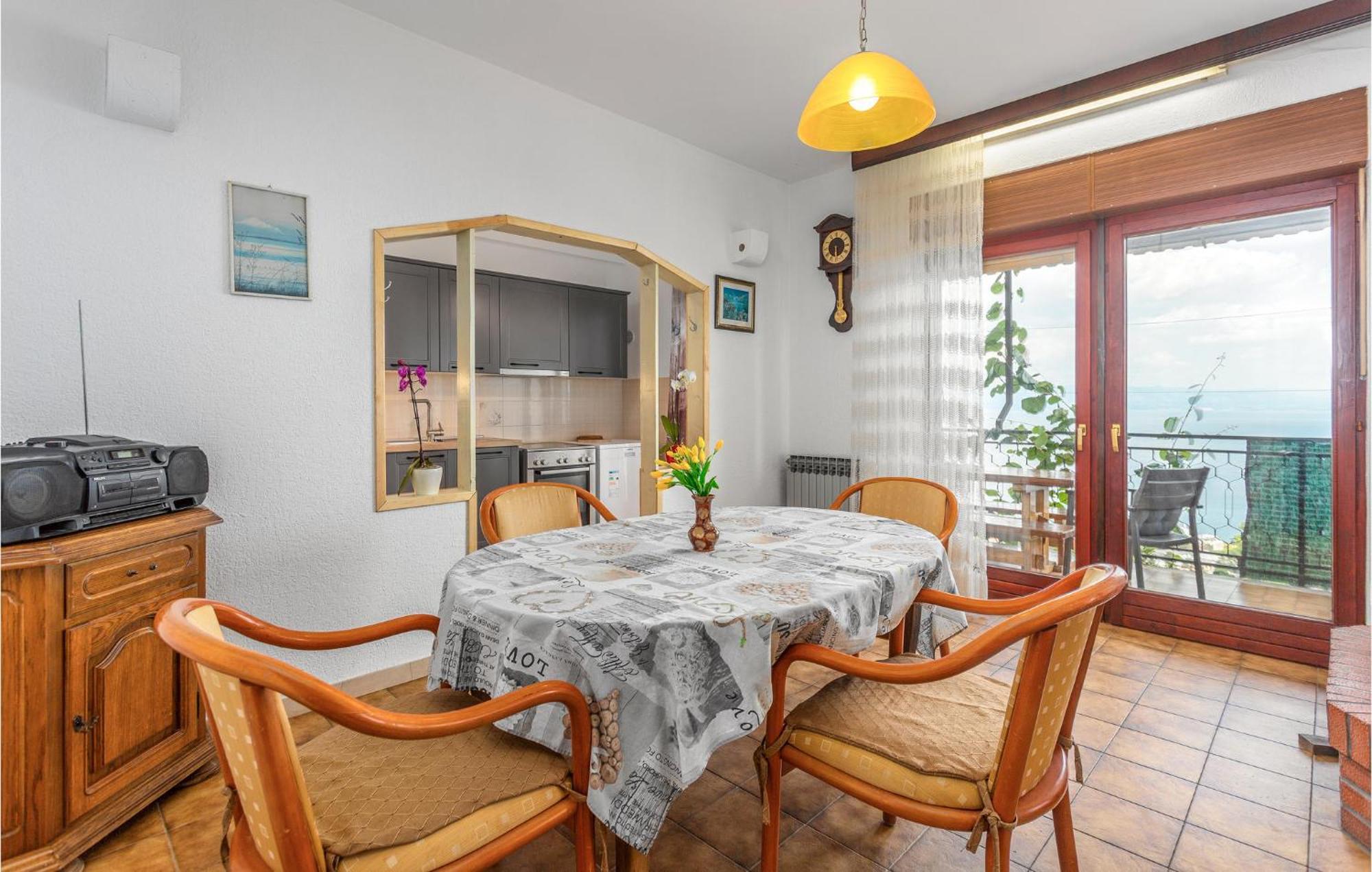 Nice Apartment In Lovran With Kitchen Exterior foto